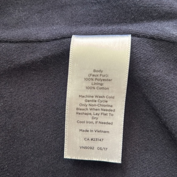 T By Talbots, Ivory, Sherpa, Sleeveless Vest, Size Small - Picture 6 of 6